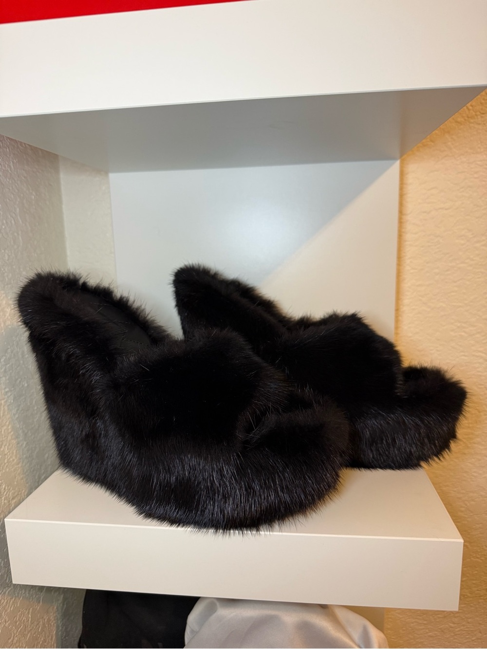 IAMJENNIFERLE Black Fox Fur Wedges - Picture 2 of 7